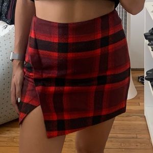 A&F • NWOT Red Plaid High Waisted Skirt Open Slit